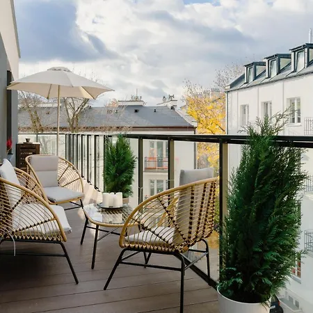 Concierge Kamionek דירה